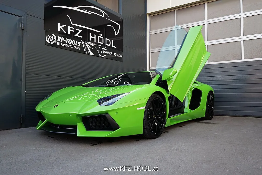 Lamborghini Aventador LP700-4 Unfallfrei, MwSt, Lift Image 2